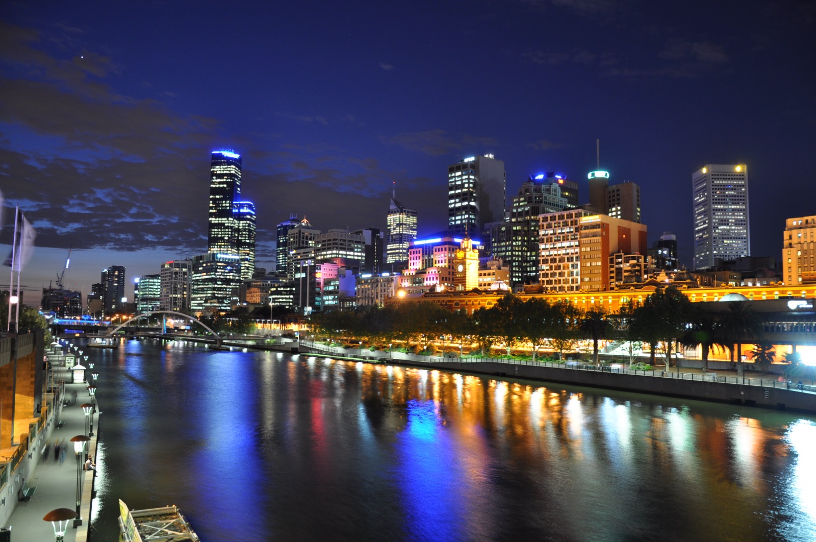 Melbourne’s city skyline beside the Yarra River